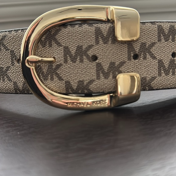 Like new Michael Kors brown / tan logo belt with gold buckle - Picture 2 of 7